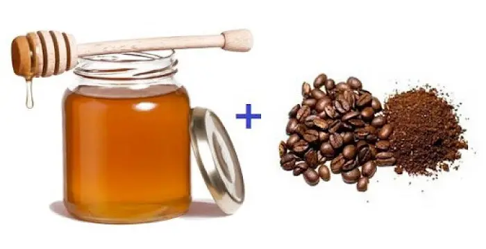 Máscara de café y la miel no sólo limpia sino que también nutre la piel Máscara de café y la miel no sólo limpia sino que también nutre la piel