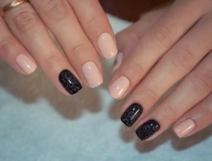 Nyudovy manicura 2 + 1: El juego está en contraste Nyudovy manicura 2 + 1: El juego está en contraste