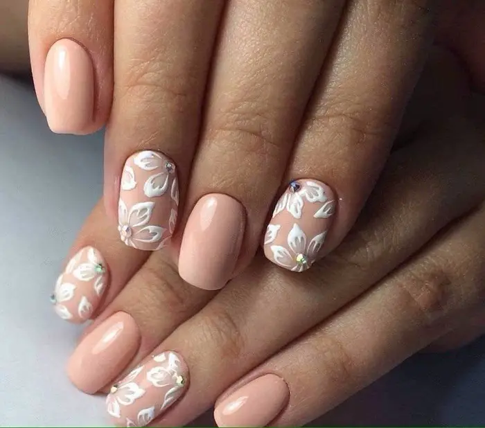 Nyudovy manicura es perfecto para la novia Nyudovy manicura es perfecto para la novia