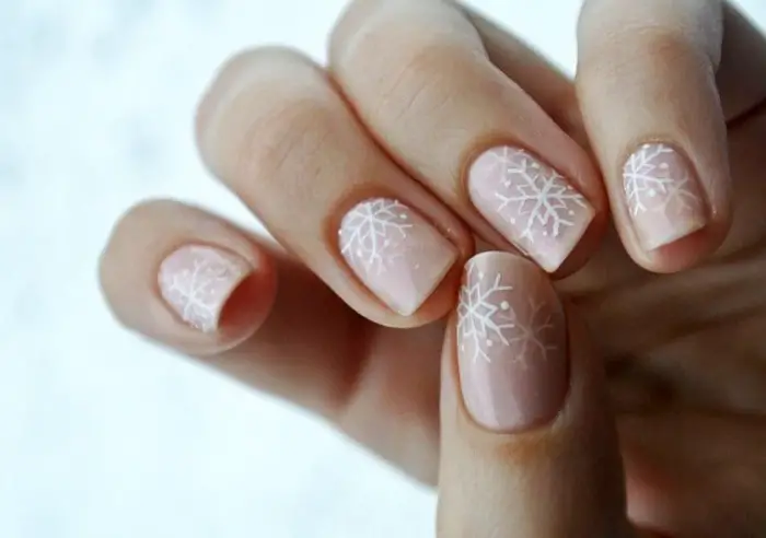 manicura Nyudovy con copos de nieve manicura Nyudovy con copos de nieve