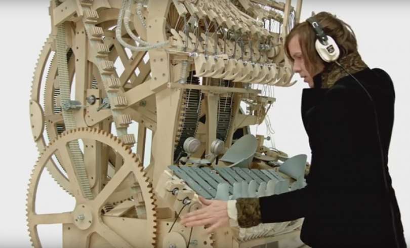 Máquina de Música Sofisticada que funciona con 2000 bolas de metal