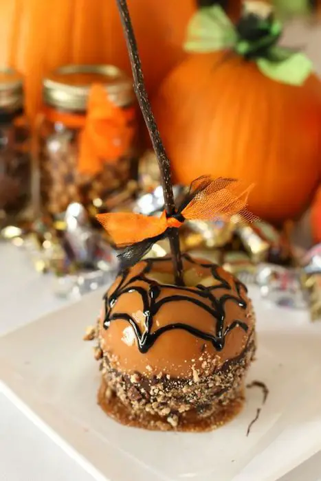 The 12 best candy and caramel apples online.: 