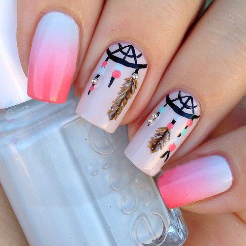 Pink nails with dreamcatcher Uñas de color rosa con un atrapa sueños: 
