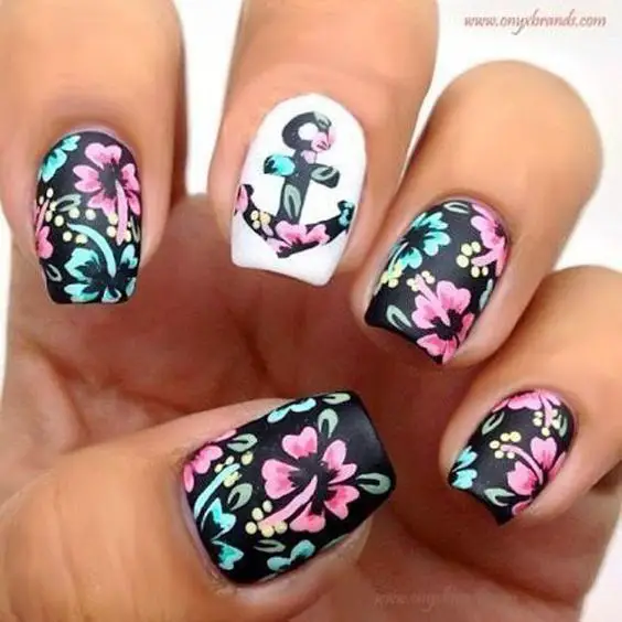 Floral Nail Polish for Spring | Cute Nails by Makeup Tutorials at http://www.makeuptutorials.com/nail-designs-spring-nail-art: 