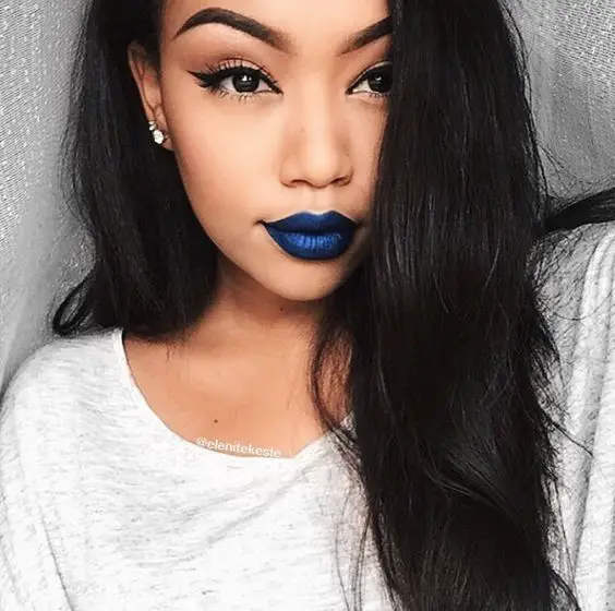 Not a fan of blue lipstick but she wears it nicely: 