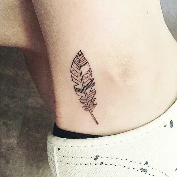 tatuajes de plumas minimalistas al verlos querr 225 s tener tatuajes de plumas minimalistas al verlos querr 225 s tener