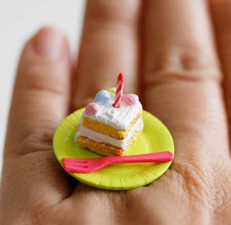 Finger Food Delight ring - birthday cake: 