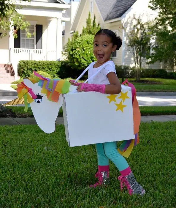 25 ideas de uso de cajas de cartón para que los niños jueguen y festivos 