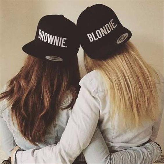 Blondie Brownie Best Friends Snapback Caps: 