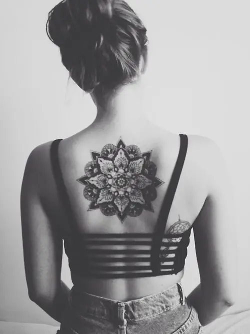Big-Black-Mandala-Tattoo-On-Back.jpg (500×669): 