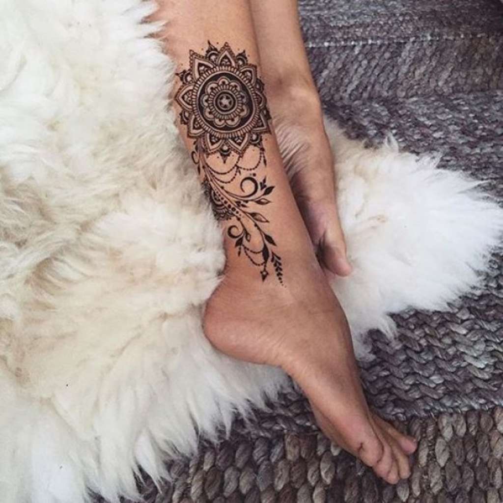 20 Ideas De Tatuajes De Mandala Que Te Encantarán 8250