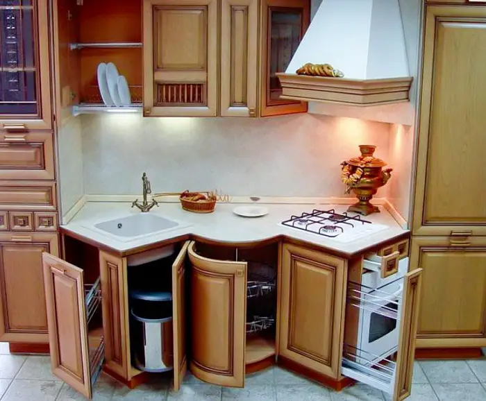 Una buena opción para transformar el interior de la cocina con la ayuda de una encimera fresco.
