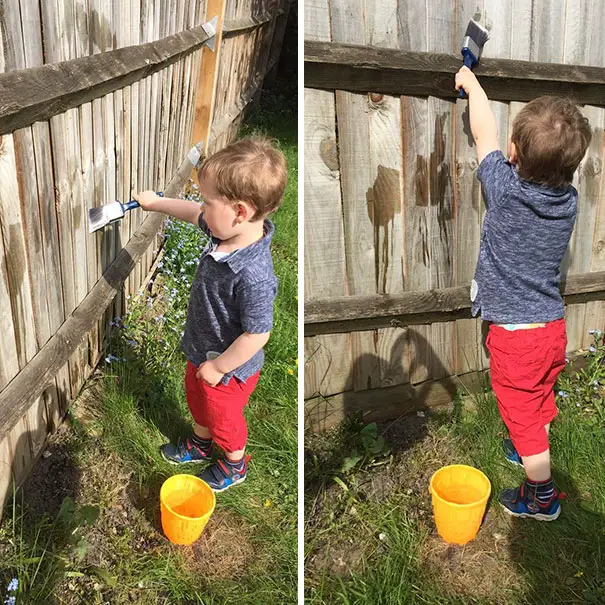 Mantenga a su niño pequeño ocupado por lo que les pintar la cerca con agua 