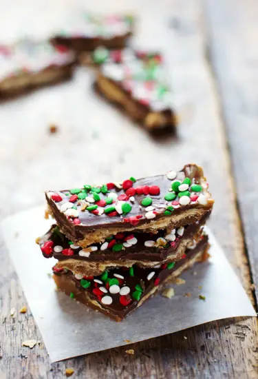 Con sólo seis ingredientes, estos dulces será su go-to de receta para todas las fiestas. Conseguir la receta en la pizca de Yum. RELACIONADO: Se usa para tratar de ganar Navidad 