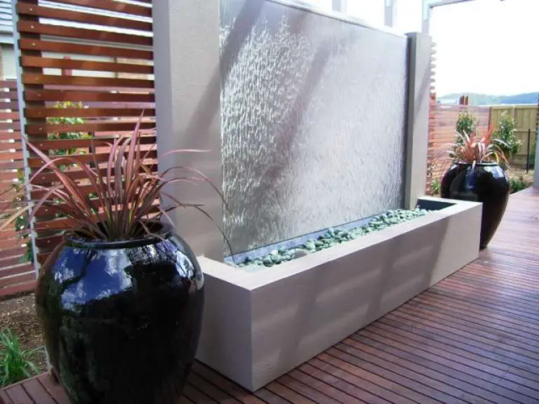 20 Cascadas Decorativas para crear un Lindo Oasis en tu Hogar