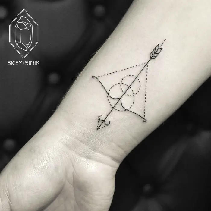 Mini Tatuajes geométrico.