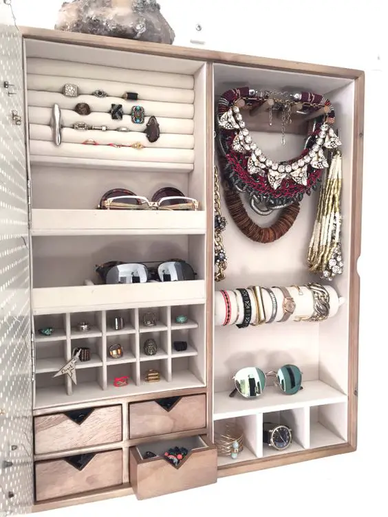If youre like me, a fashion obsessed individual that is in love with organization and home decor, this is the perfect new addition to your lovely home!: 