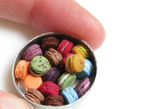Realistic Miniature Food Sculptures Made From Clay: 