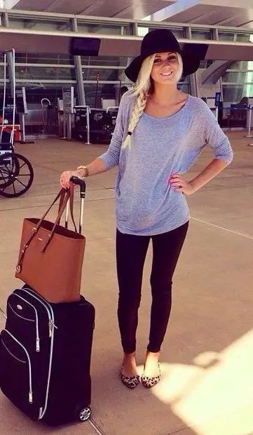 leggings Airport outfit