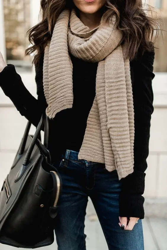 Let's get some awesome inspiration with these 25 Pretty Winter Outfits to Try this Year. Most of these ideas are so perfectly comfy and cozy!