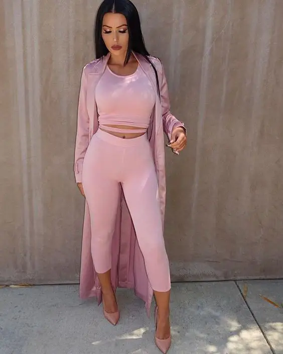 I've been on a pink rampage lately Outfit @hotmiamistyles Coat @houseofcb Shoes @lolashoetiquedolls: 