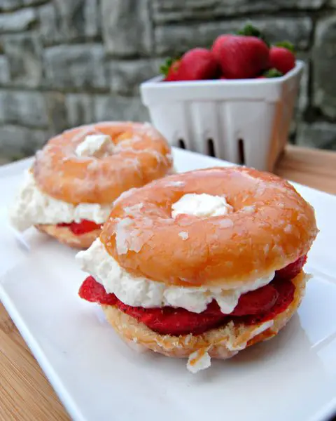 Glazed Donut Strawberry Shortcake /// um life right here: 
