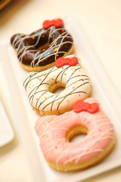 (1) Hello kitty cute donuts | Let me eat sweets! | Pinterest: 