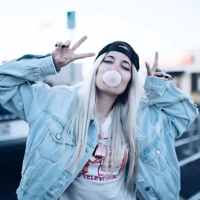 Resultado de imagen para chica feliz tumblr