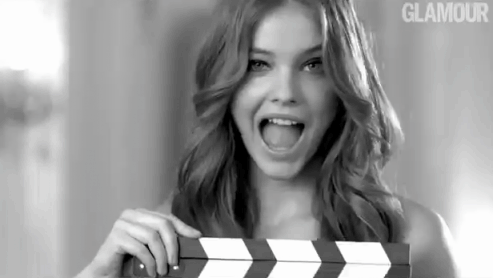 Resultado de imagen para chica feliz gif
