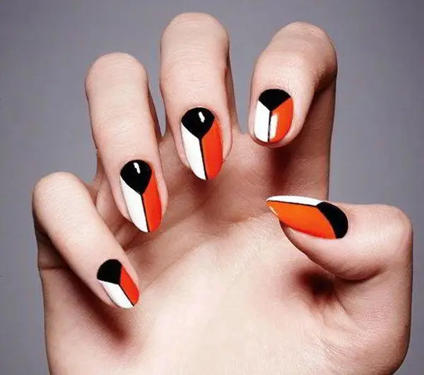Diseño de arte de uñas naranja simple