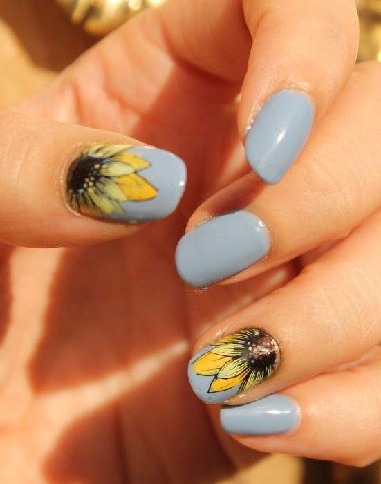 25+ ideas de diseño de uñas con flores girasoles