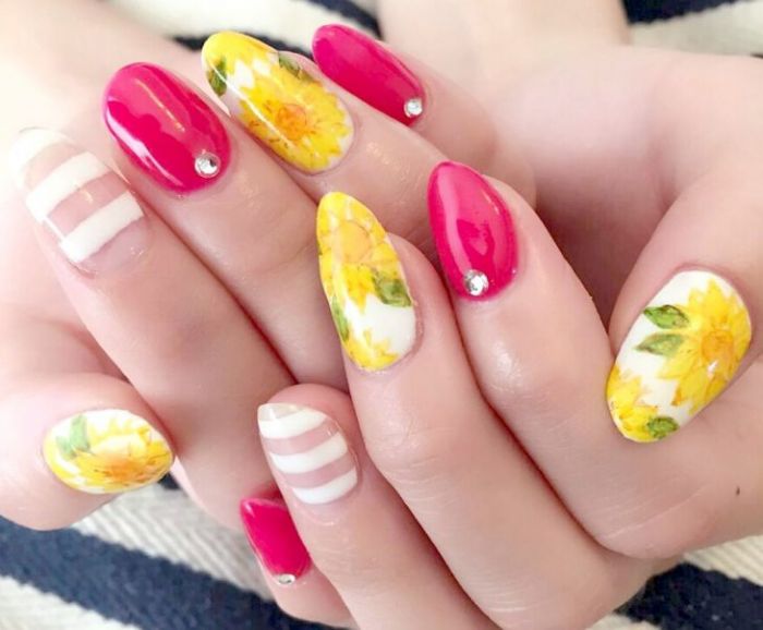 25+ ideas de diseño de uñas con flores girasoles