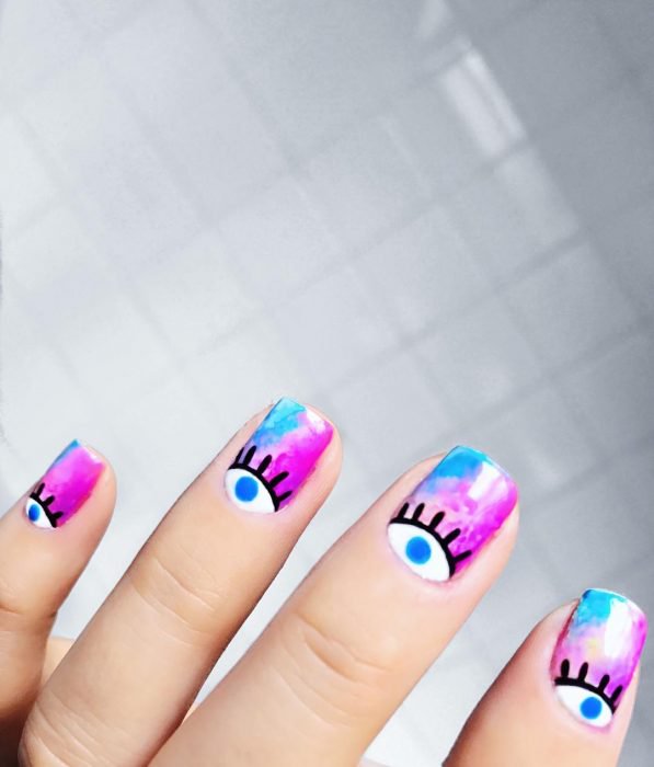 Uñas con ojitos