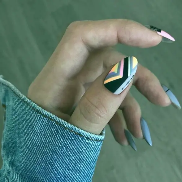 geometric nail designs
