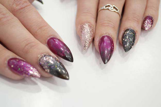 Gradient ombre effect nails - https://noticiastu.com/belleza-moda/unas-degradadas-efecto-ombre/