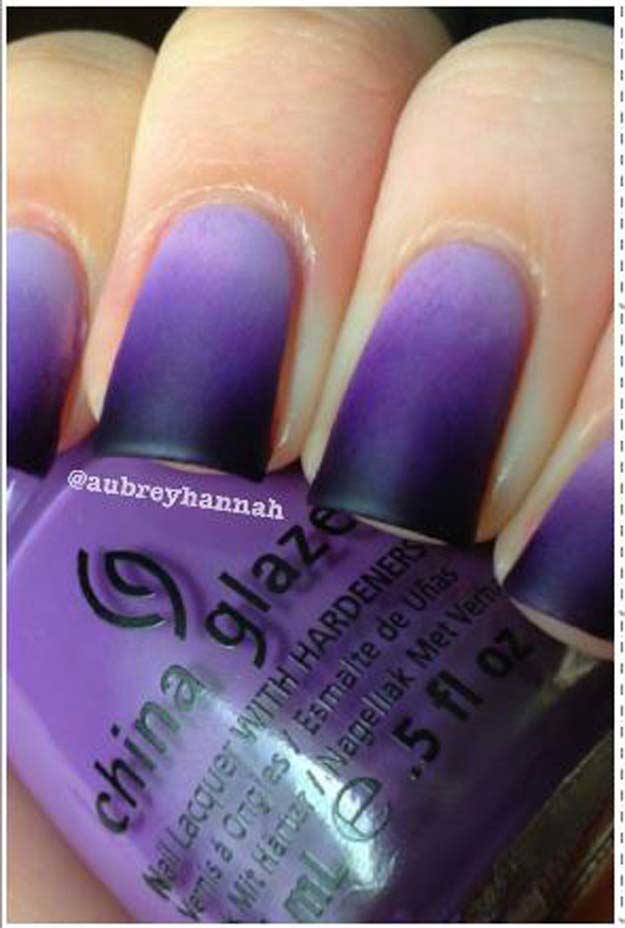 Uñas degradadas efecto ombre - https://noticiastu.com/belleza-moda/unas-degradadas-efecto-ombre/