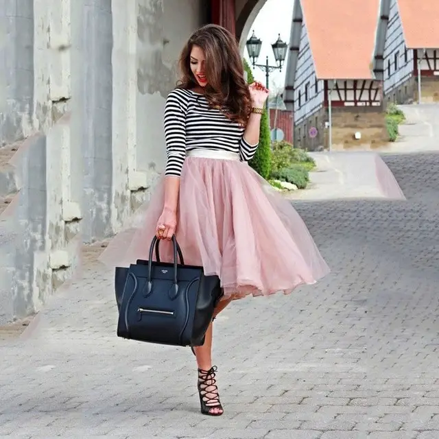 26 Outfits con Falda Circular de Tul para lucir Elegante y a la Moda