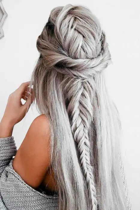 Looking for some cool and fun and trendy braided hairstyles? Have a look at our collection of stylish braids and rock this season.