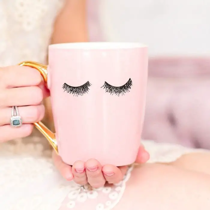 Eyelashes Lashes Coffee Mug Gold Foil Luxury Chic Girl Boss Lady Gift for Her Mugs Pink Fine Bone China cup Shiny Teaware Drinkware Make-up Artist Lash Stylish