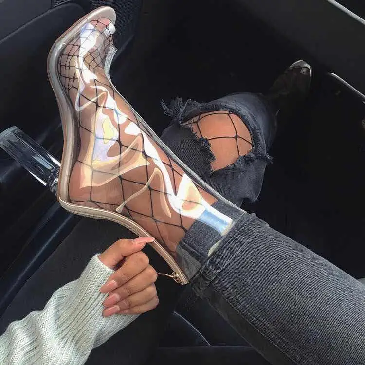zapatos transparentes