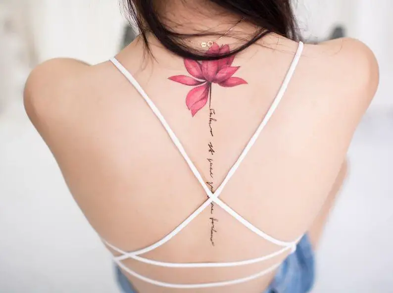 Resultado de imagen para flor de loto rosa tatuaje