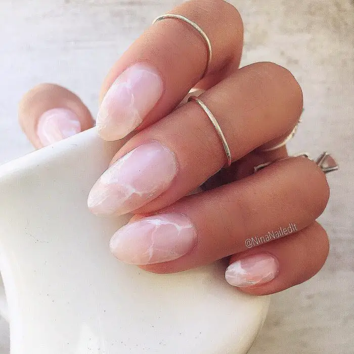 Resultado de imagen para marble nails rosa