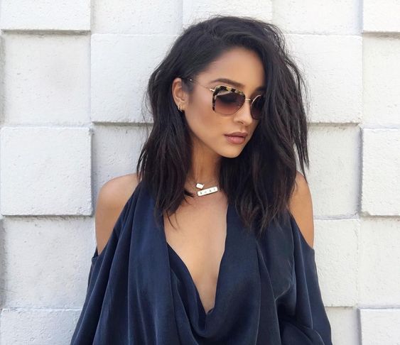 Shay Mitchell Cut Her Long Waves Into a Lob Hairstyle: Before, After Pics - Us Weekly #longbobhairstyles