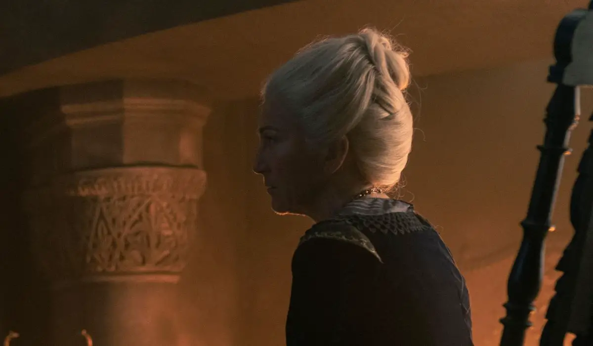 Eva Best como Rhaenys Targaryen en 