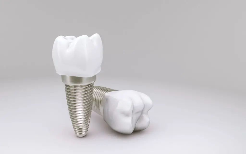 Implantes dentales corticales